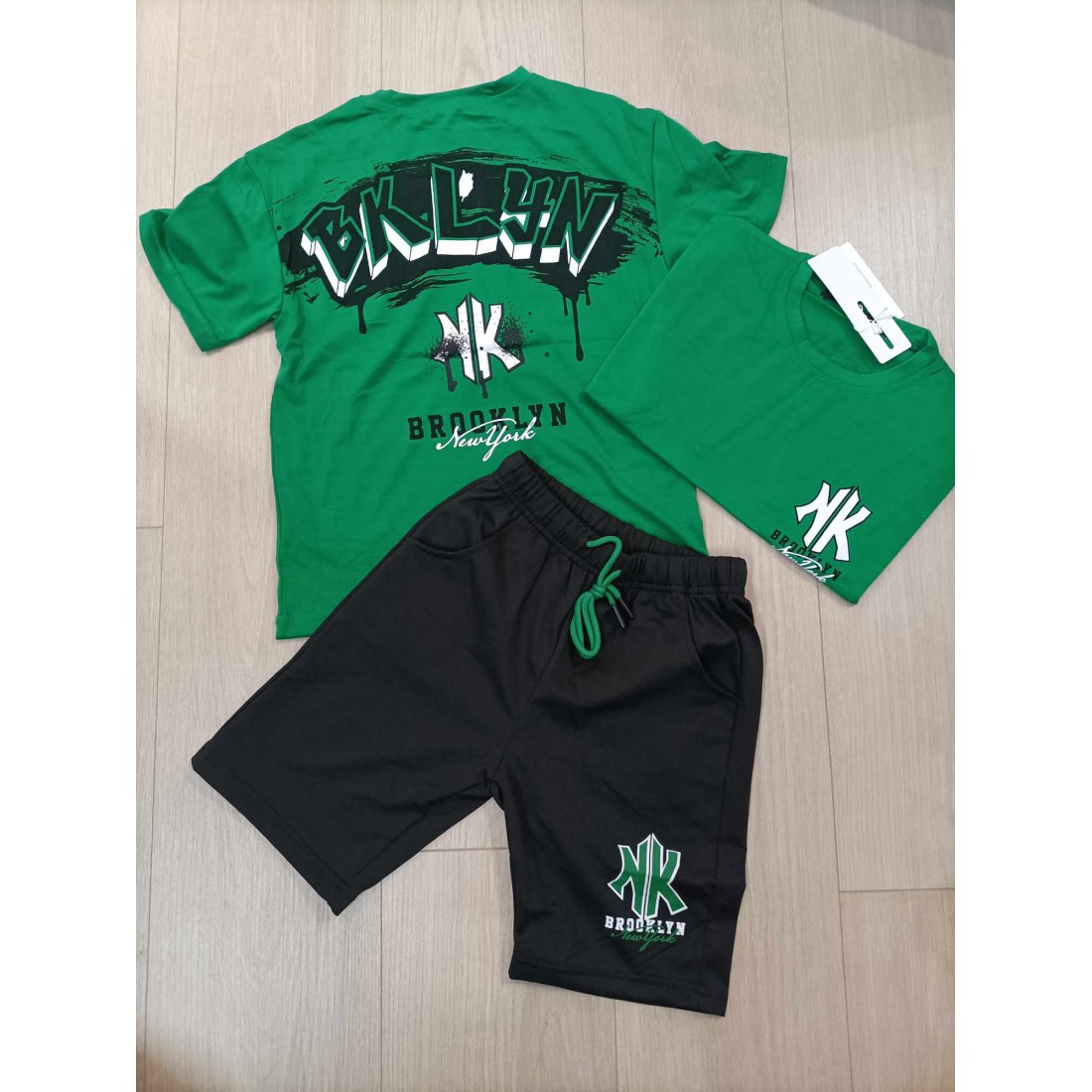 Conjunto verde NK