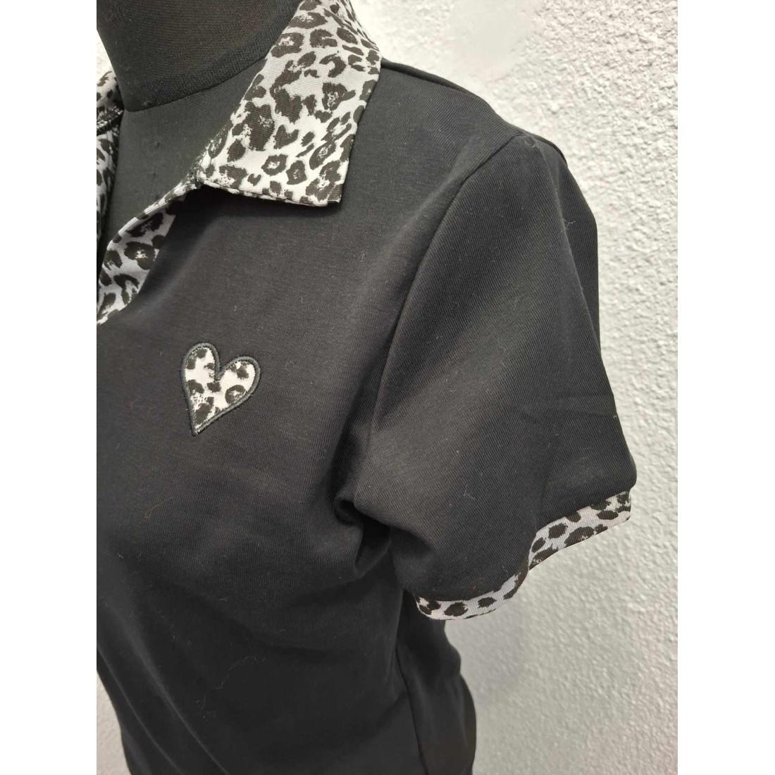 Camiseta cuello cuore